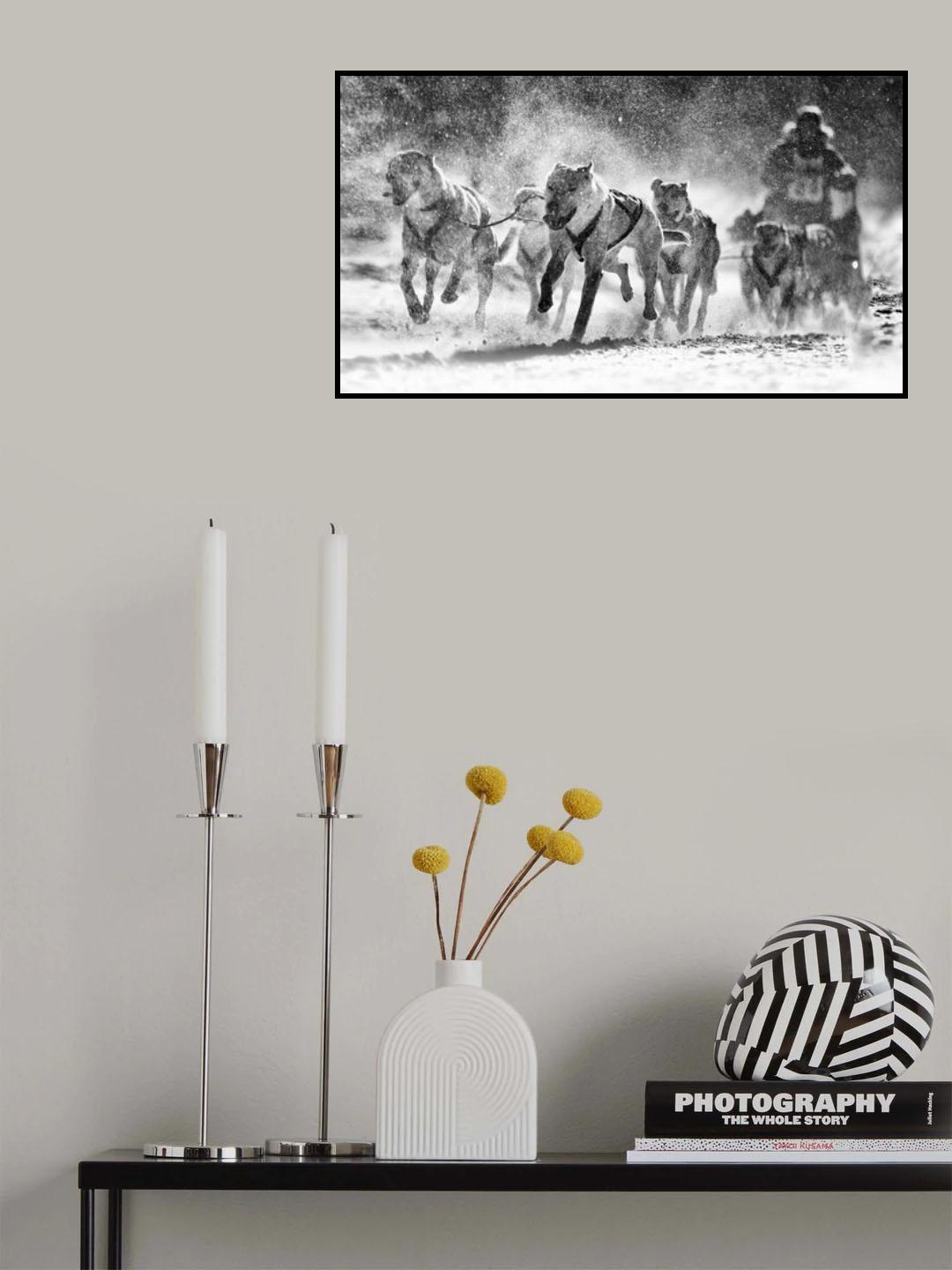 Onrushing ... Poster och Canvastavla