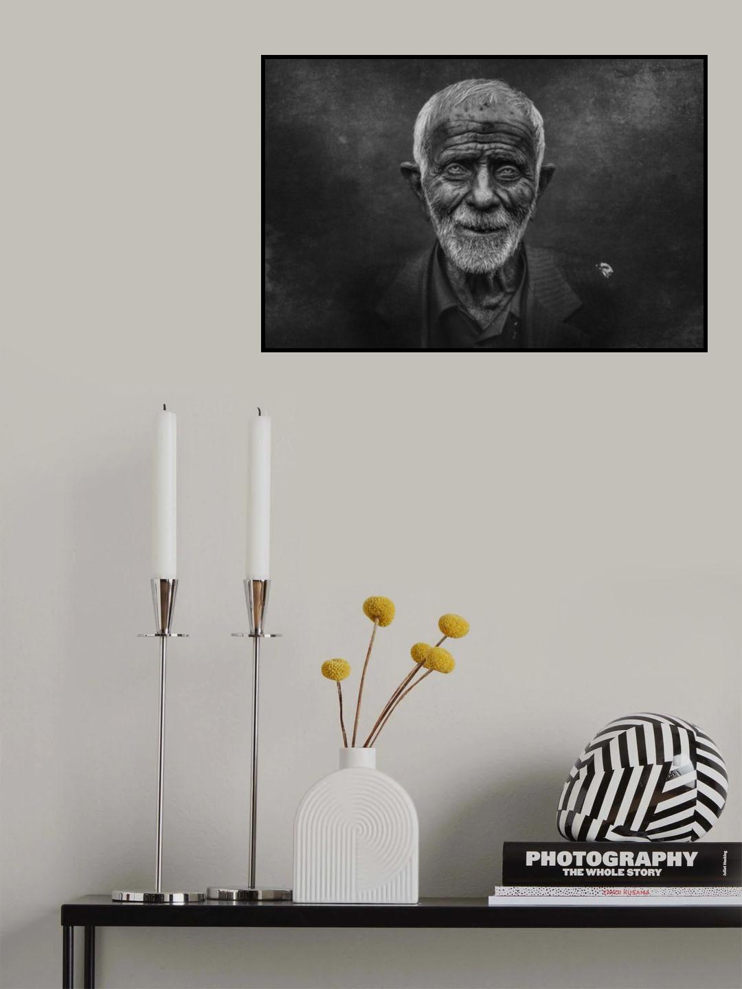 His beautiful outfit Poster och Canvastavla