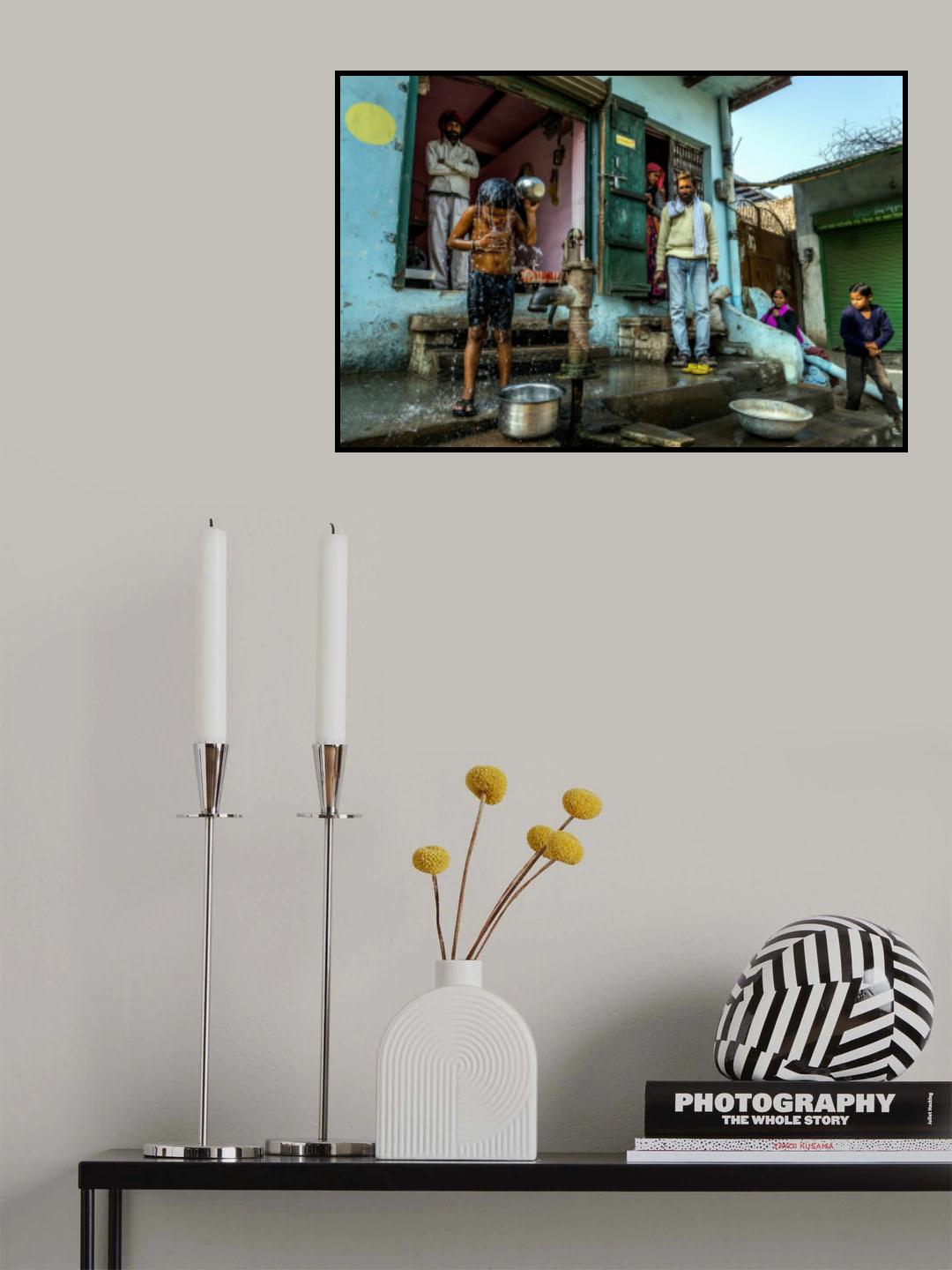 Taking a shower Poster och Canvastavla