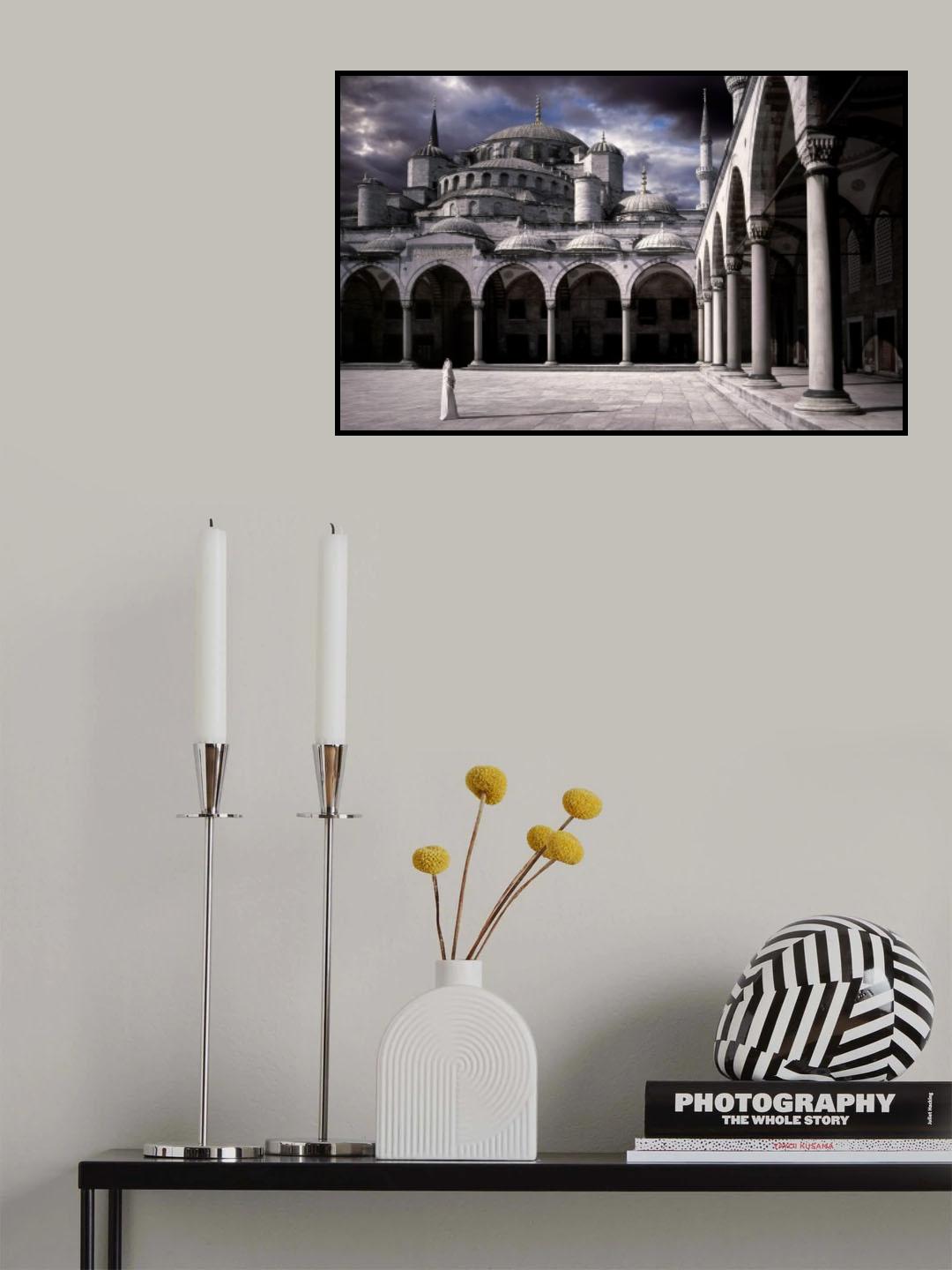 Lady and the mosque Poster och Canvastavla