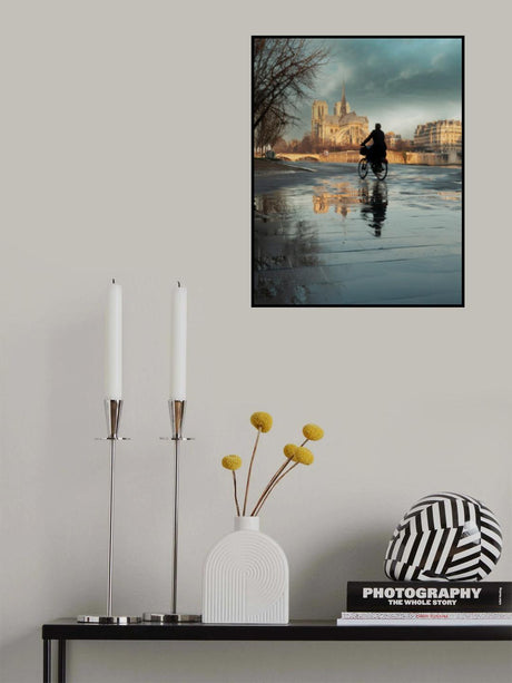 Notre Dame and cyclist Poster och Canvastavla