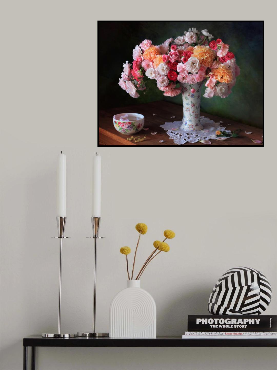 Still life with a bouquet of garden roses Poster och Canvastavla