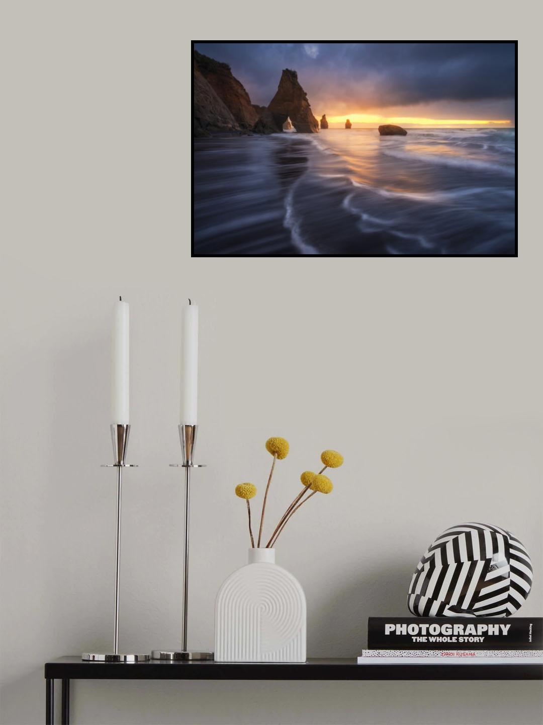 Raging Tide Poster och Canvastavla