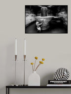 Devotion of Old Priest Poster och Canvastavla
