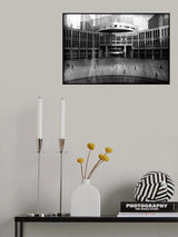 people coming and going. Poster och Canvastavla