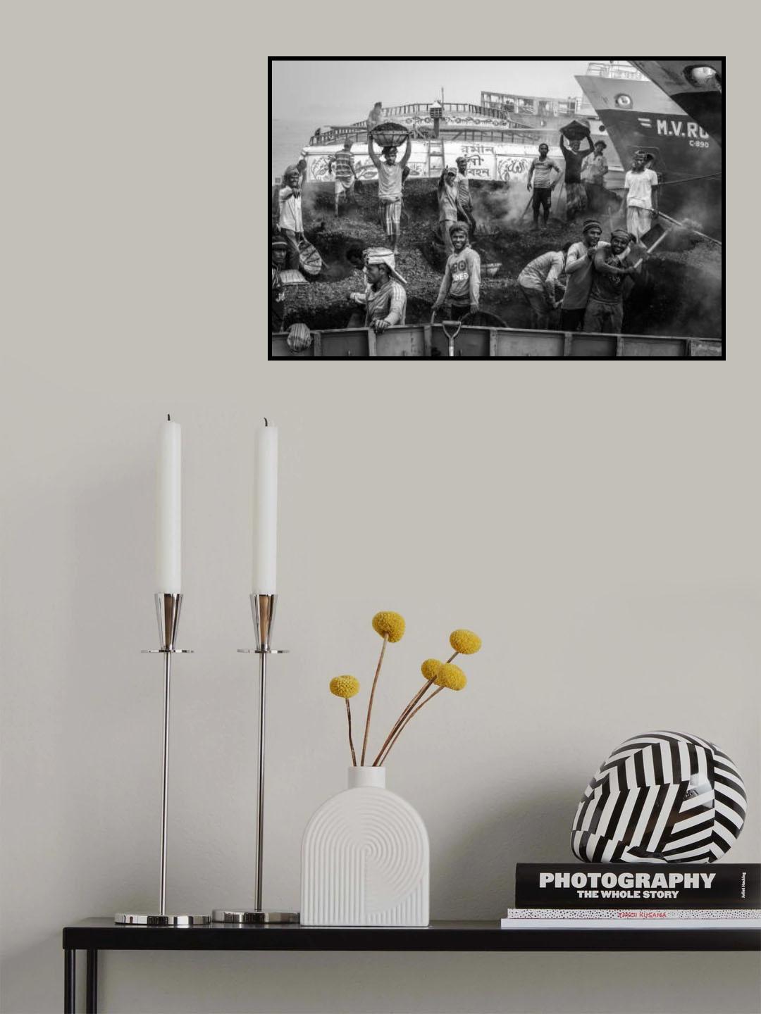 Coal boat with labourers Poster och Canvastavla