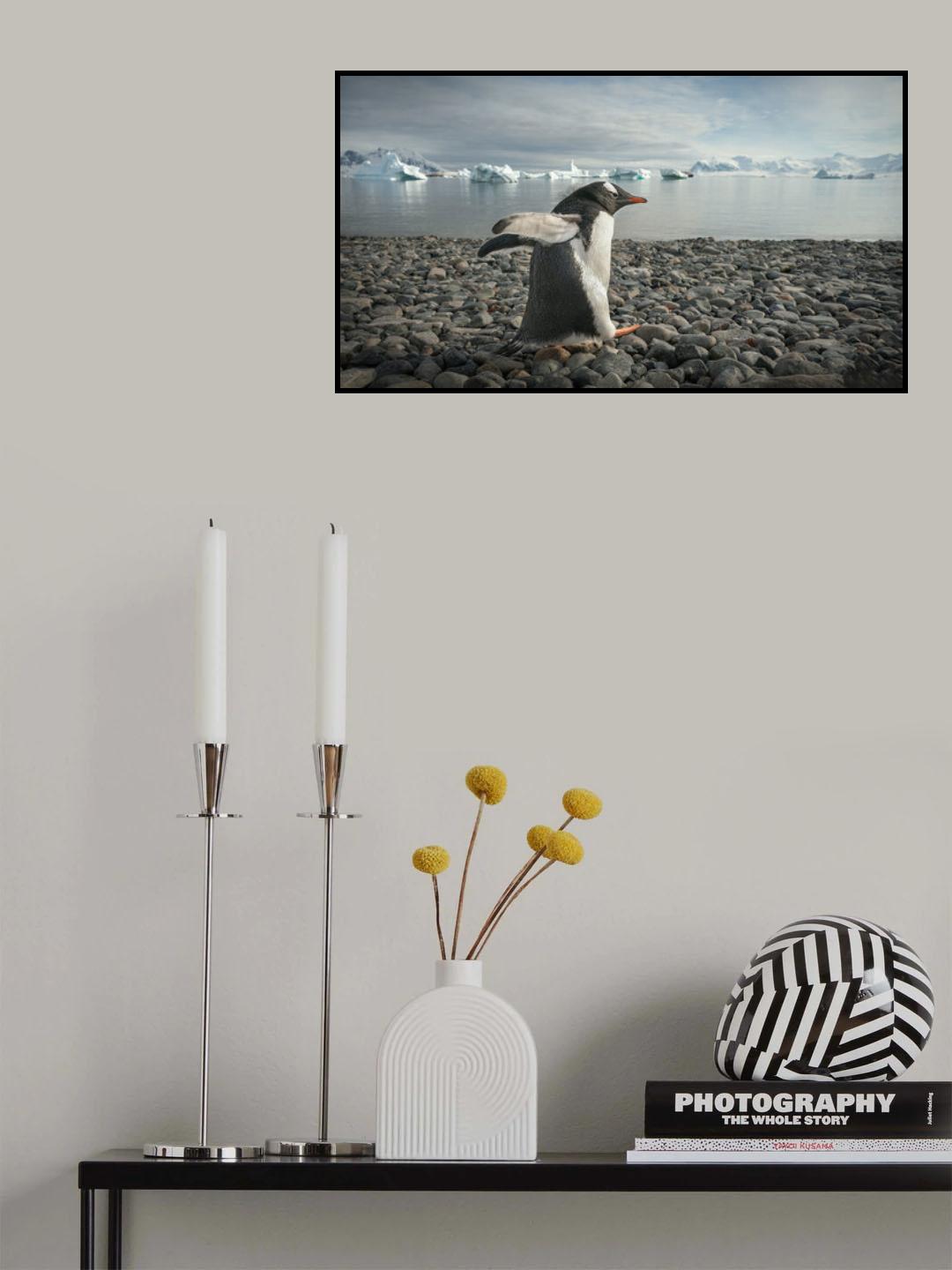 Walking alone Poster och Canvastavla