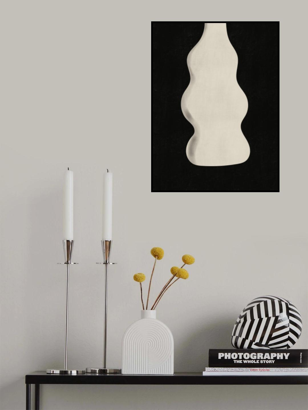 Wavy White Vase Poster och Canvastavla