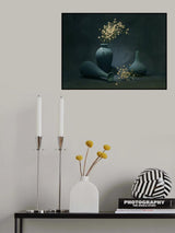Antique Vase with Flowers Poster och Canvastavla