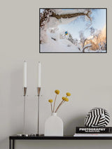 Pillow drop with Benjamin Etienne Poster och Canvastavla