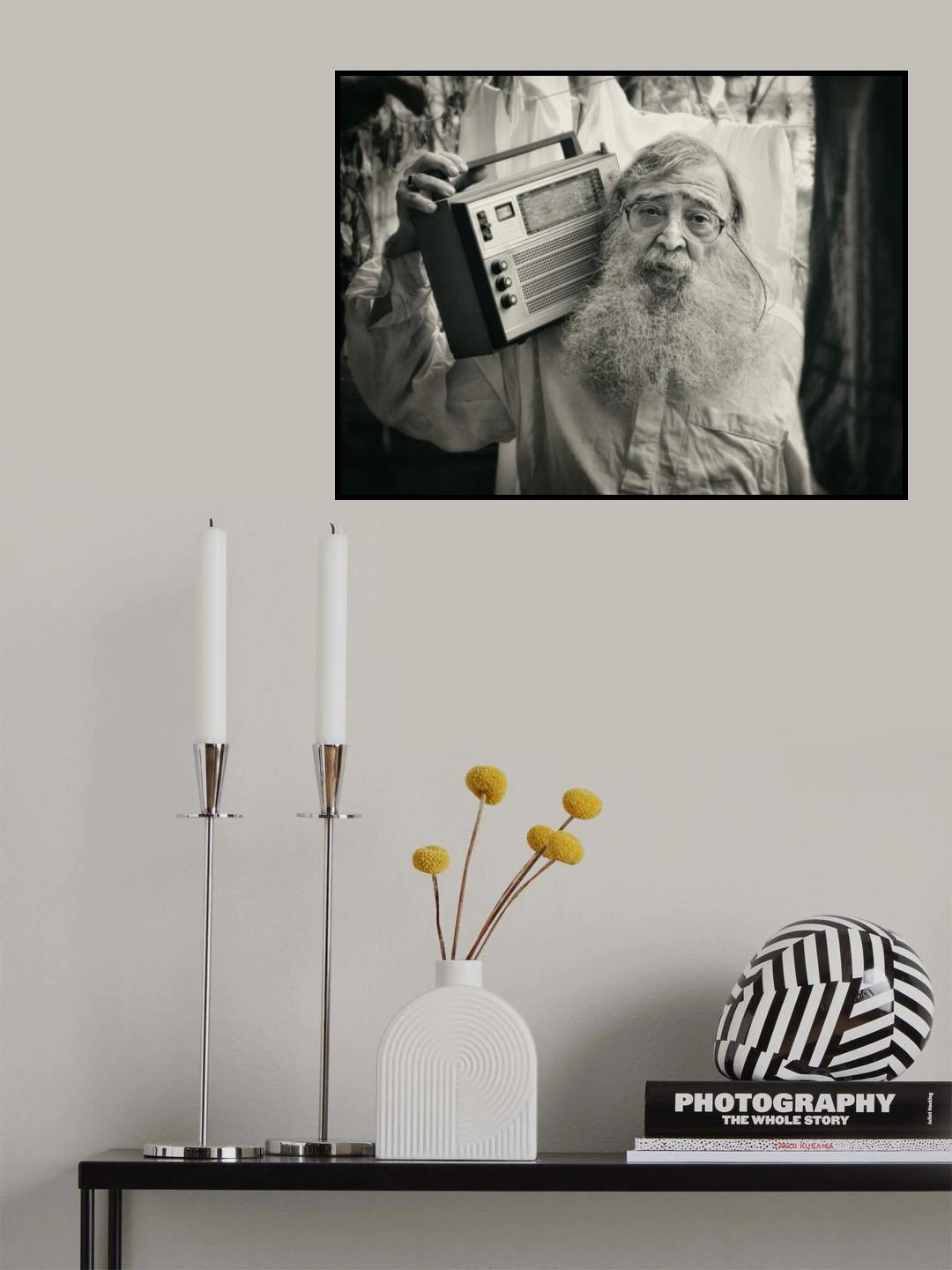 Radio, someone still loves you Poster och Canvastavla