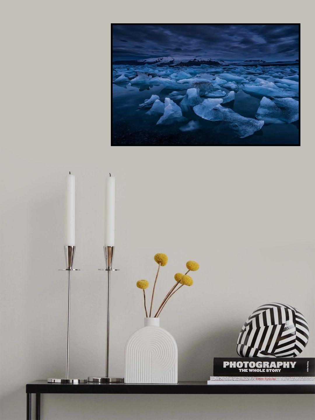 Icebergs at dawn Poster och Canvastavla
