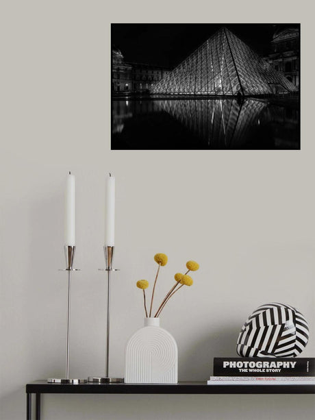 Lonely in Paris Poster och Canvastavla