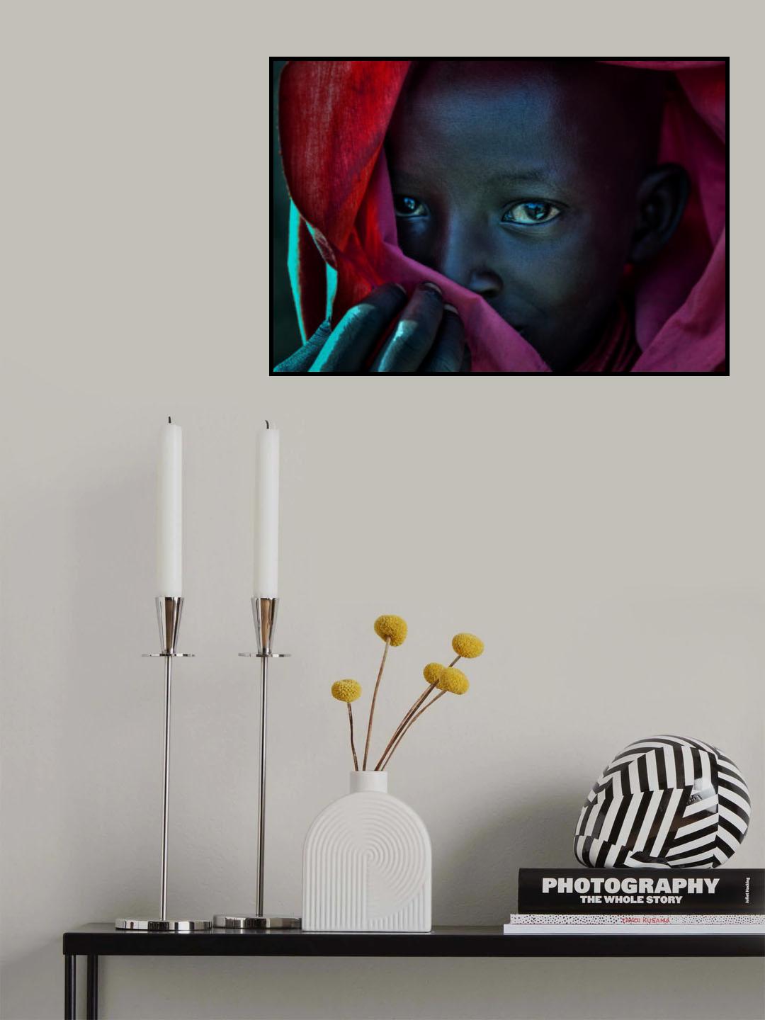 Ethiopian child covered in a red robe. Poster och Canvastavla