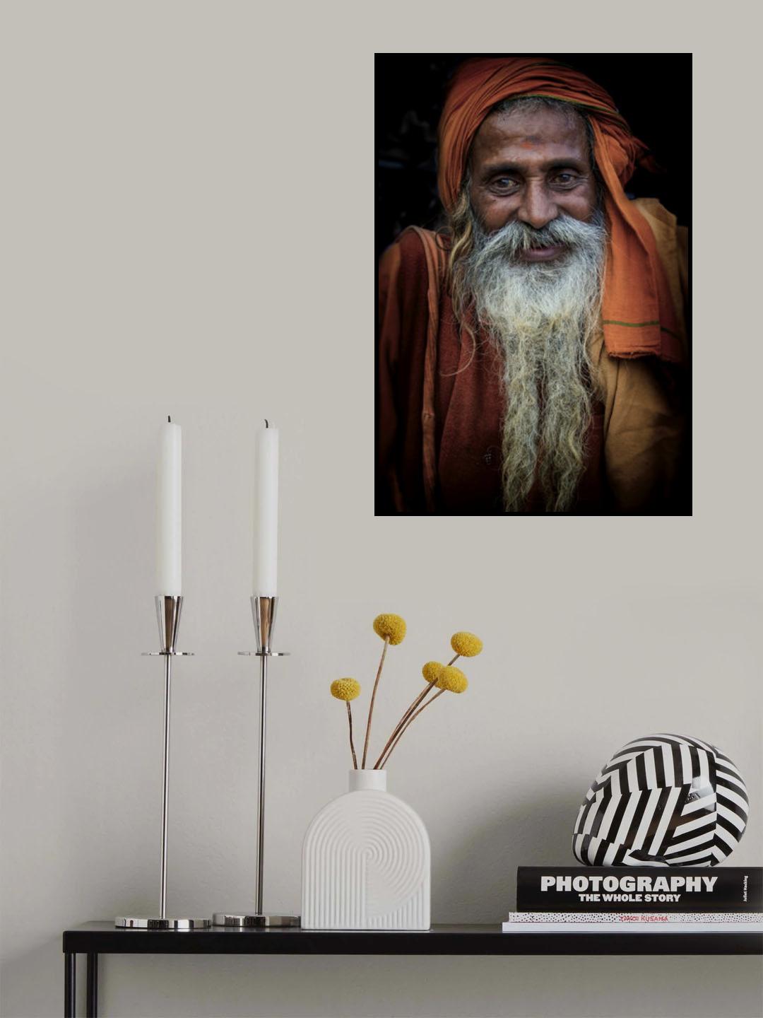 sadhu at Gangâ riverbank Poster och Canvastavla