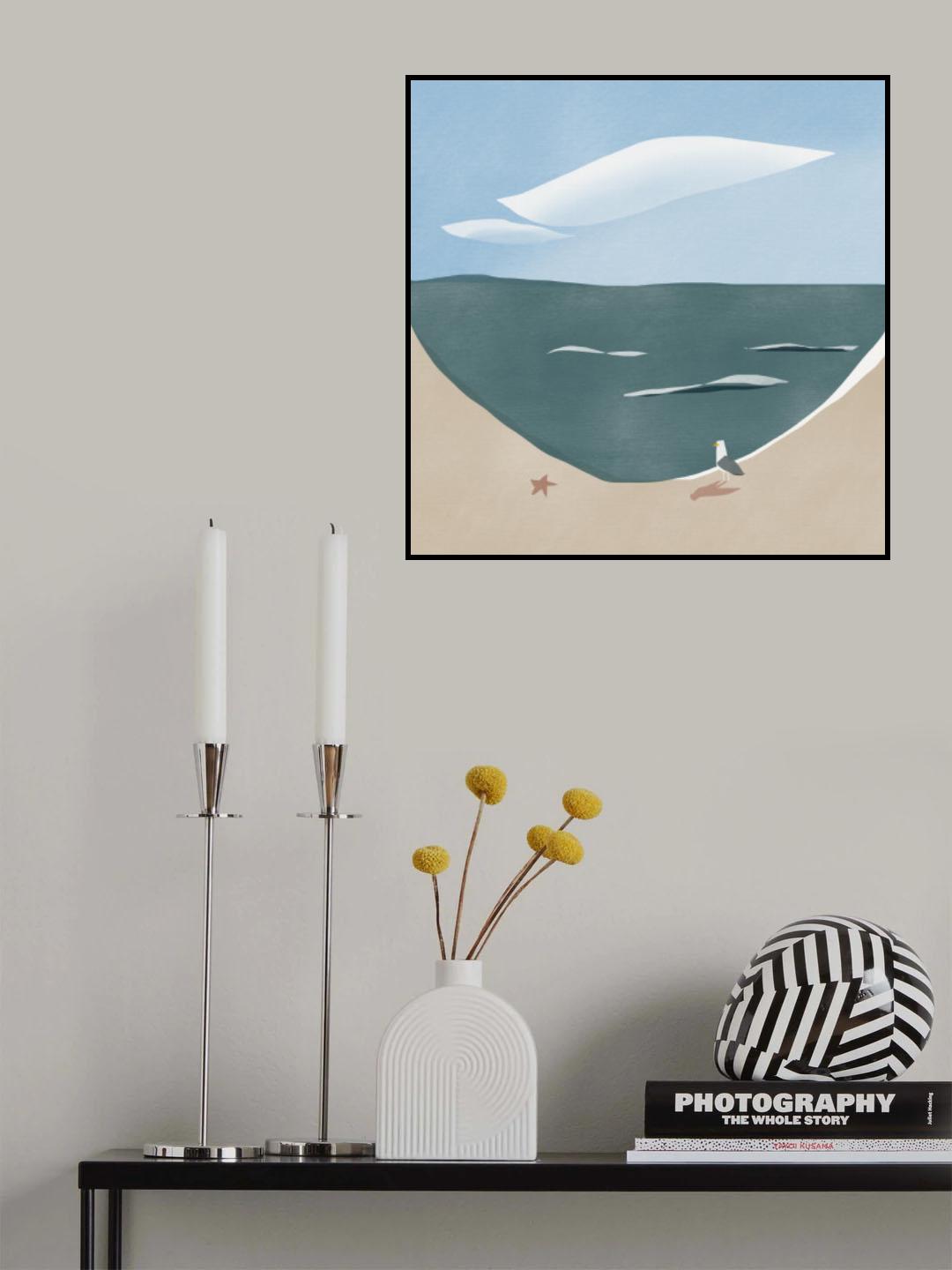 Beach Curve and Seagull Poster och Canvastavla