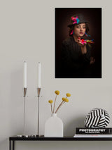 LADY WITH BIRD Poster och Canvastavla