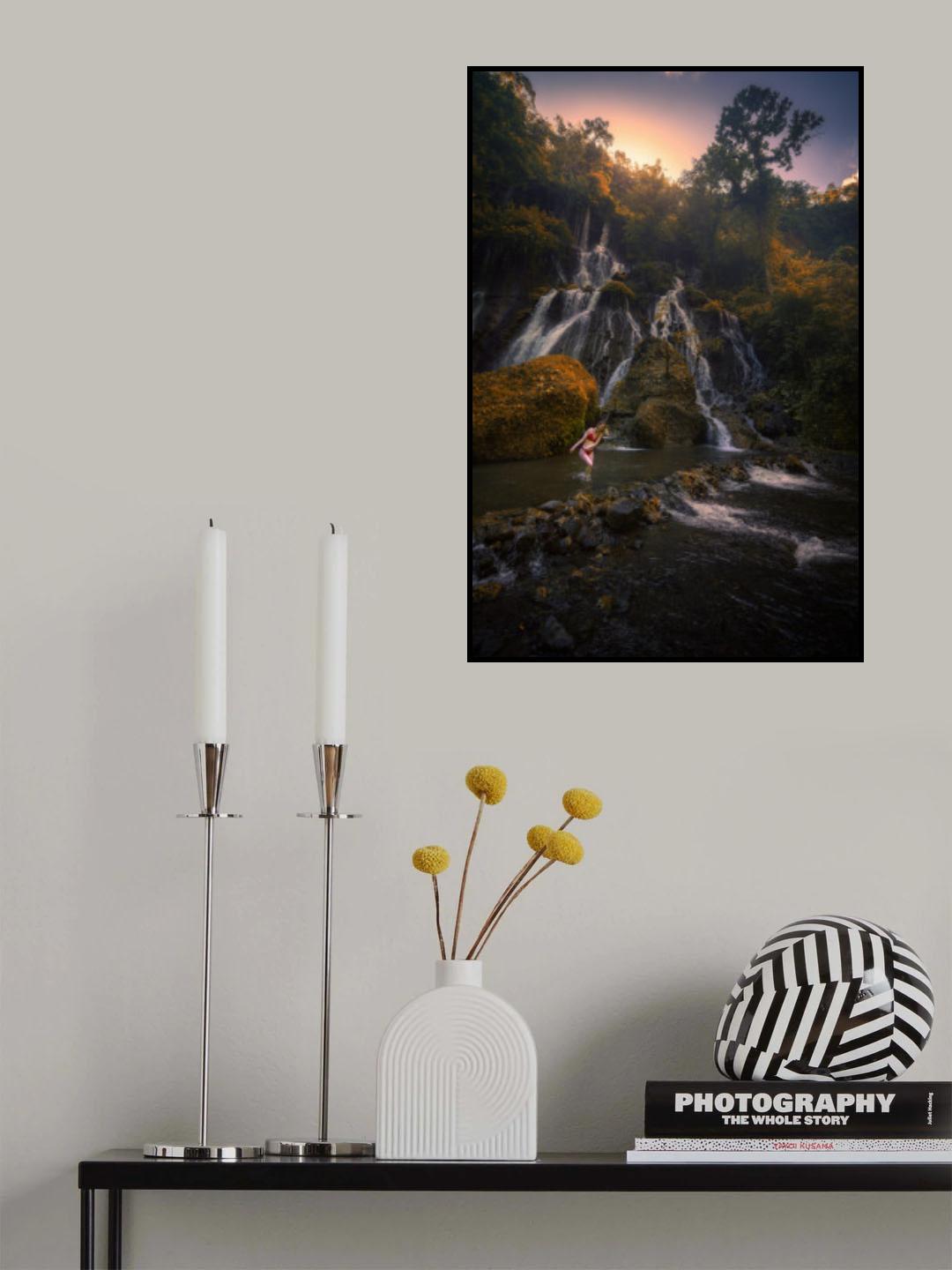 A Dip in Paradise Poster och Canvastavla