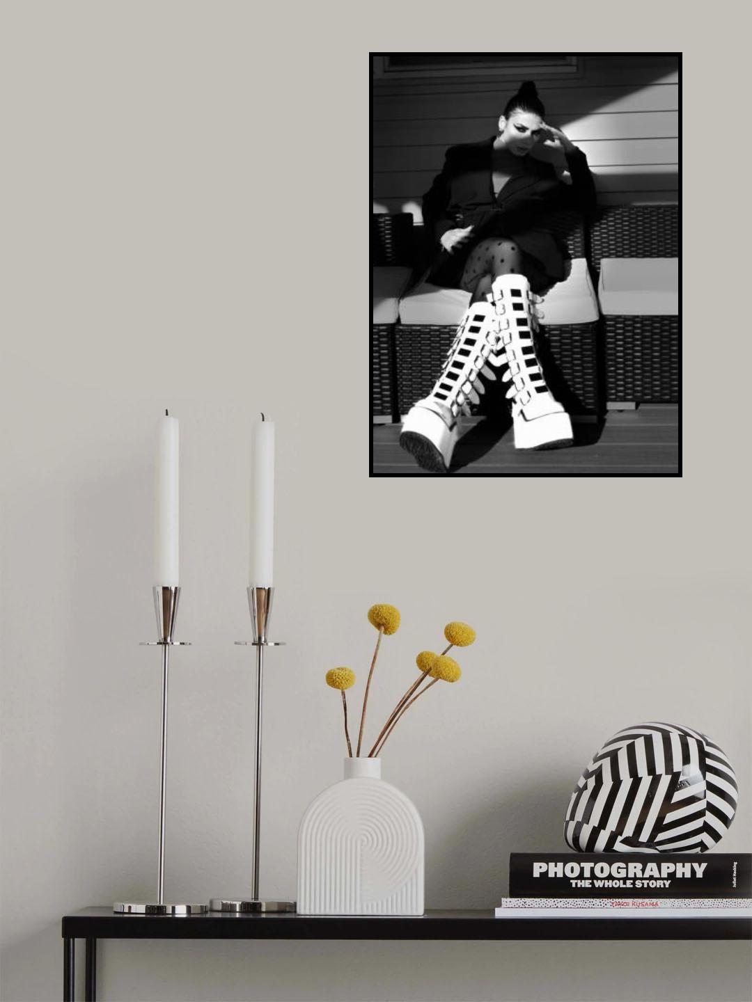 Lady and Boot Poster och Canvastavla