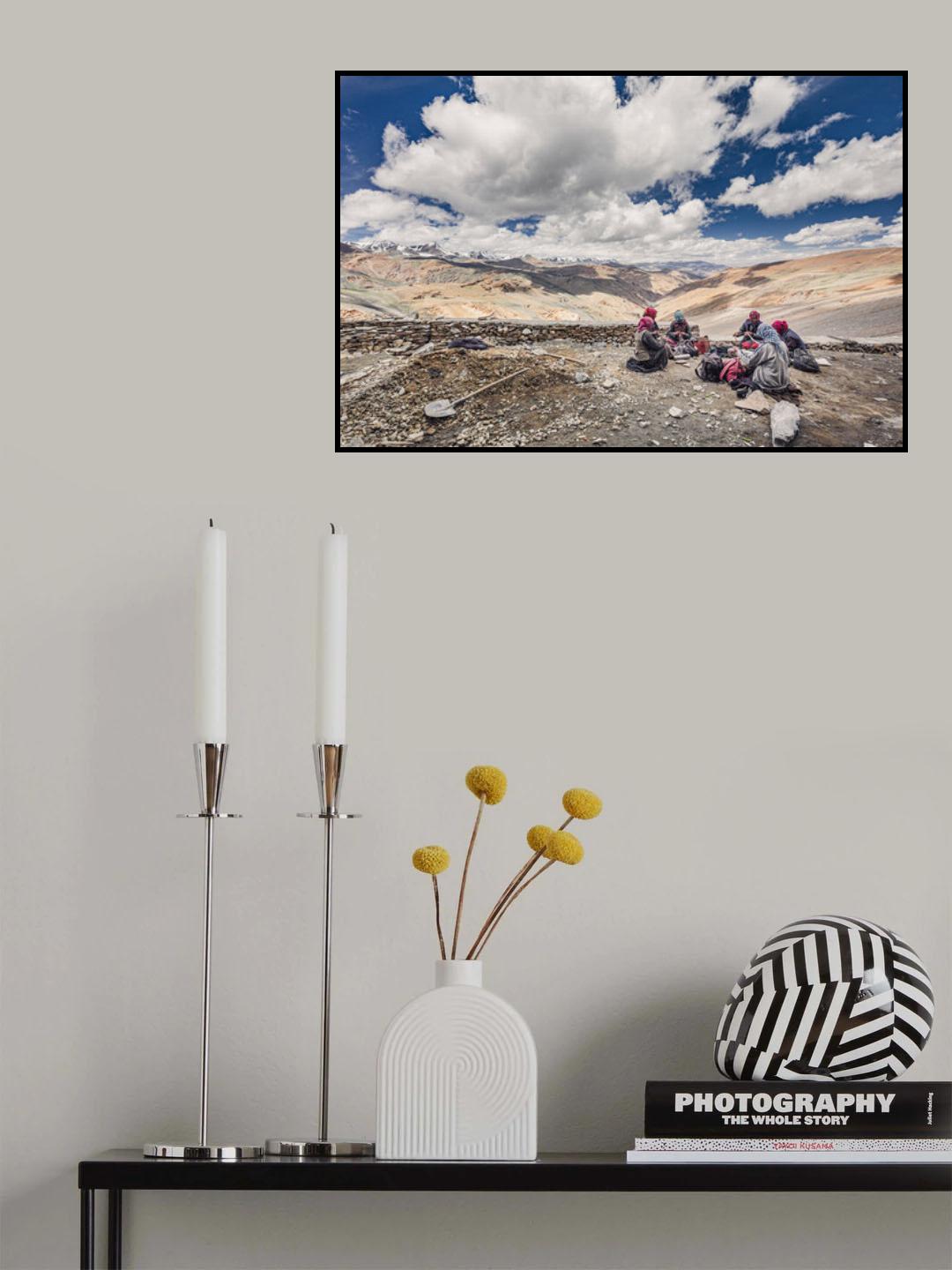 Resting at 5.000 mt o.s.l. Poster och Canvastavla