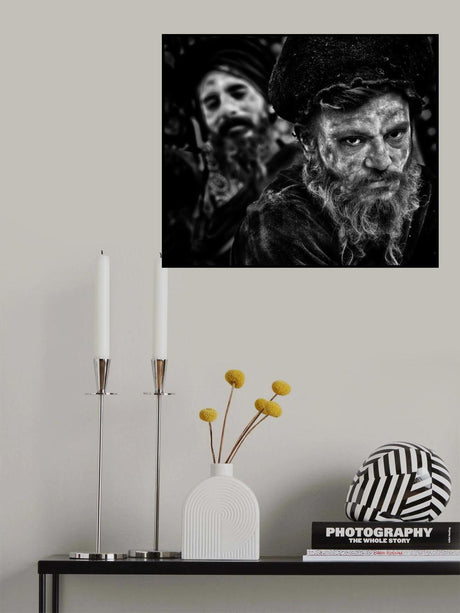 Holy men in Kumbha Mela, Allahabad Poster och Canvastavla