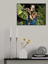 Surma girl with AK47 Poster och Canvastavla