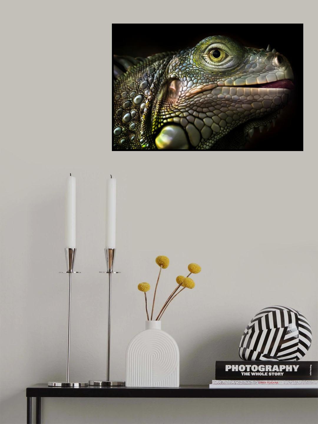 Glowing Iguana Poster och Canvastavla