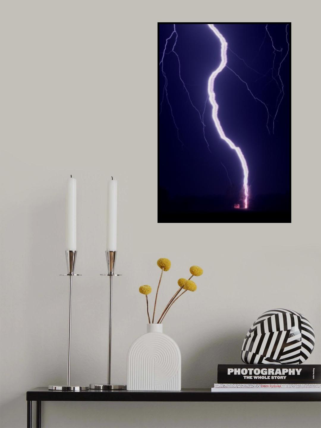Ribbon lightning hits a tree Poster och Canvastavla