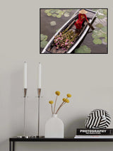 Women in Red Poster och Canvastavla