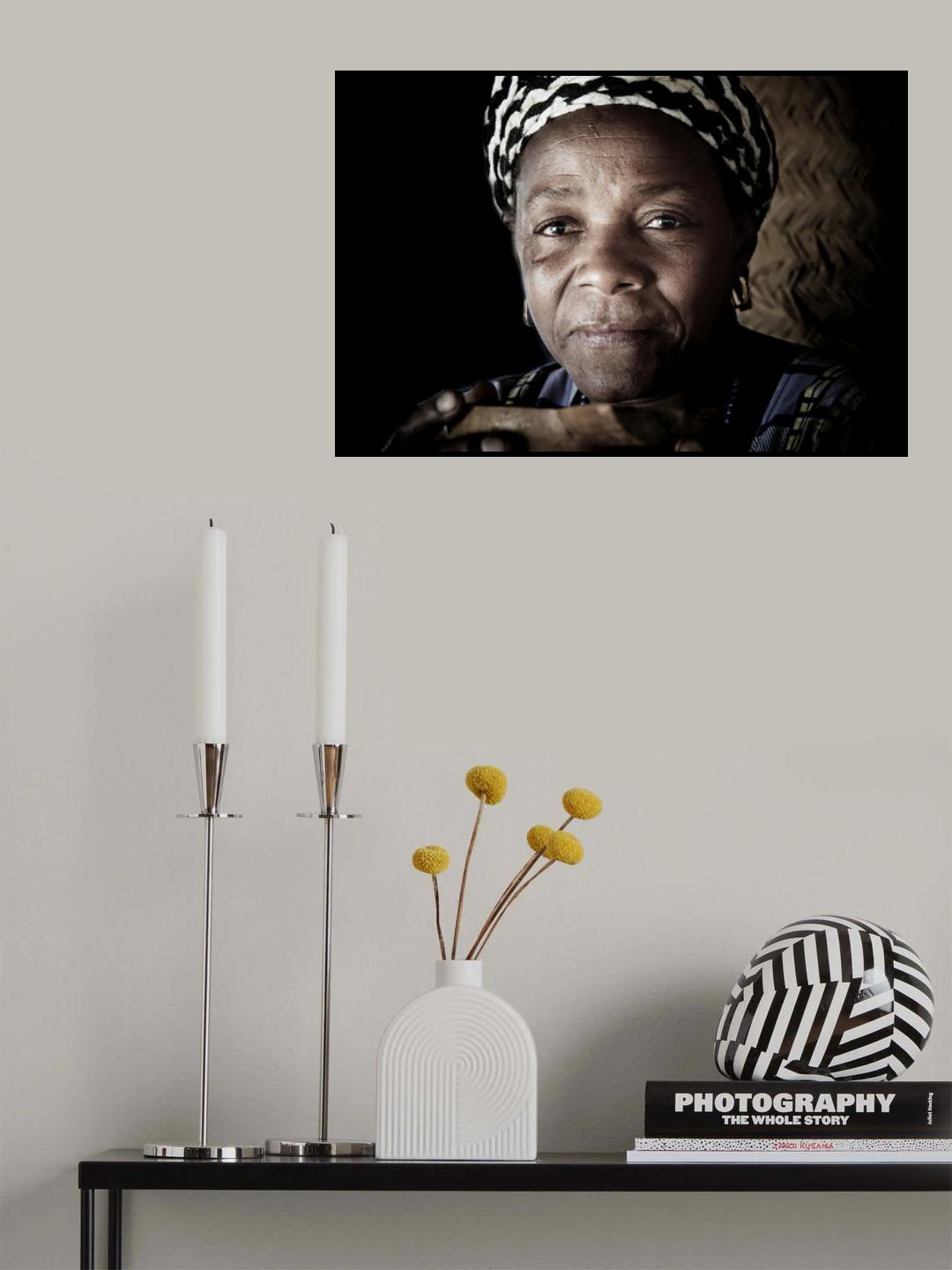 woman at Guinea Bissau Poster och Canvastavla