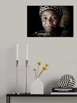 woman at Guinea Bissau Poster och Canvastavla