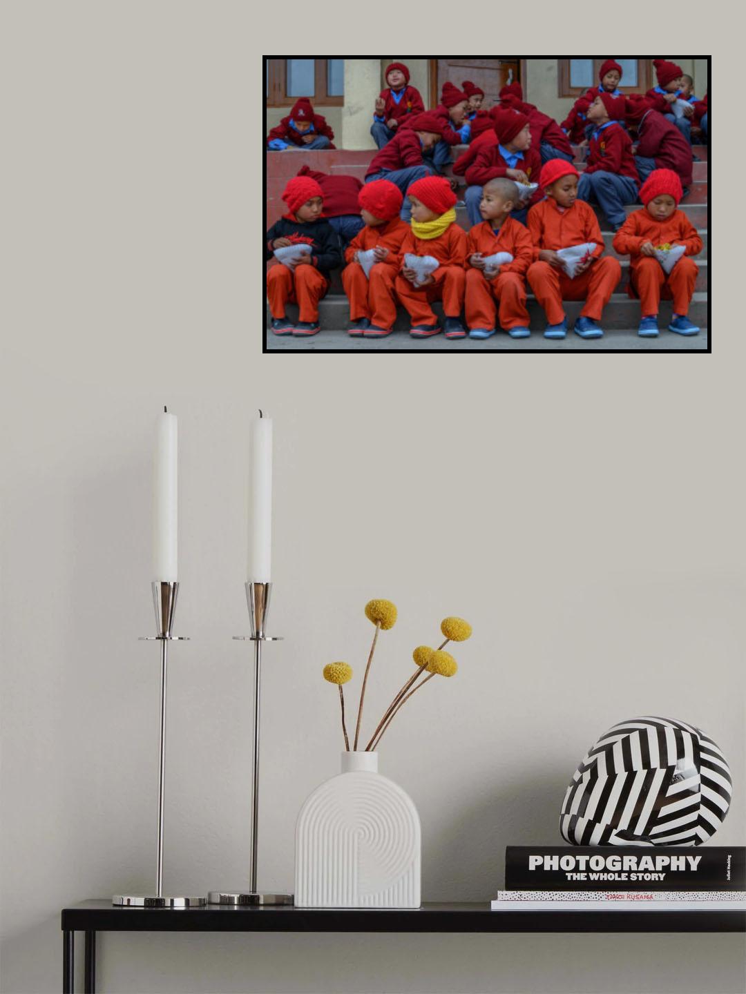 young monks in lunch time india Poster och Canvastavla