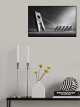 The tug-of-war Poster och Canvastavla
