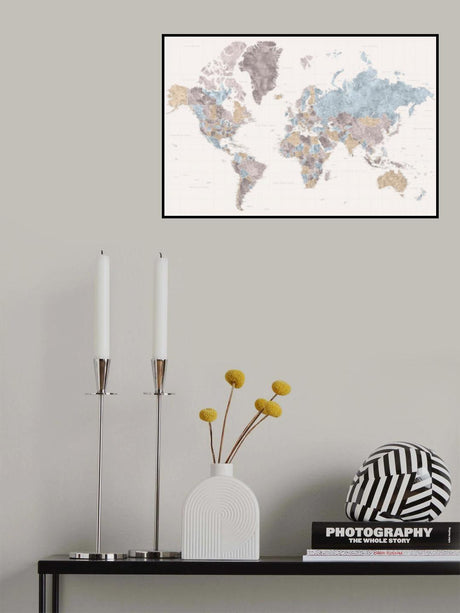 Mahler highly detailed world map with cities Poster och Canvastavla