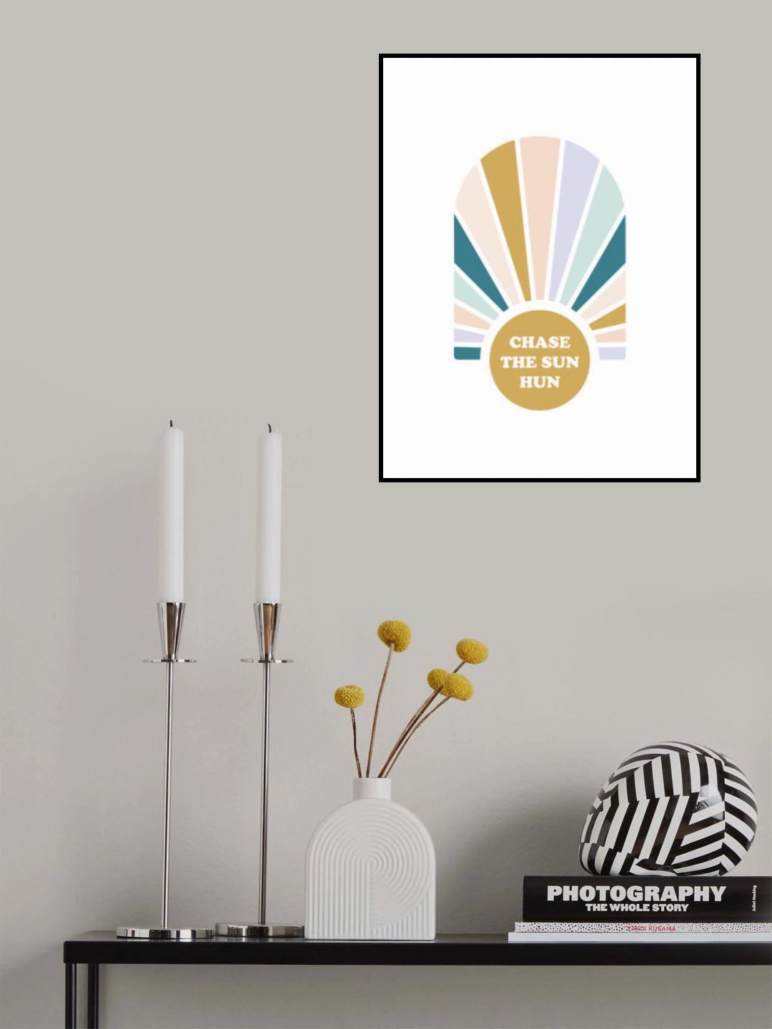 Chase the Sun Hun Poster och Canvastavla