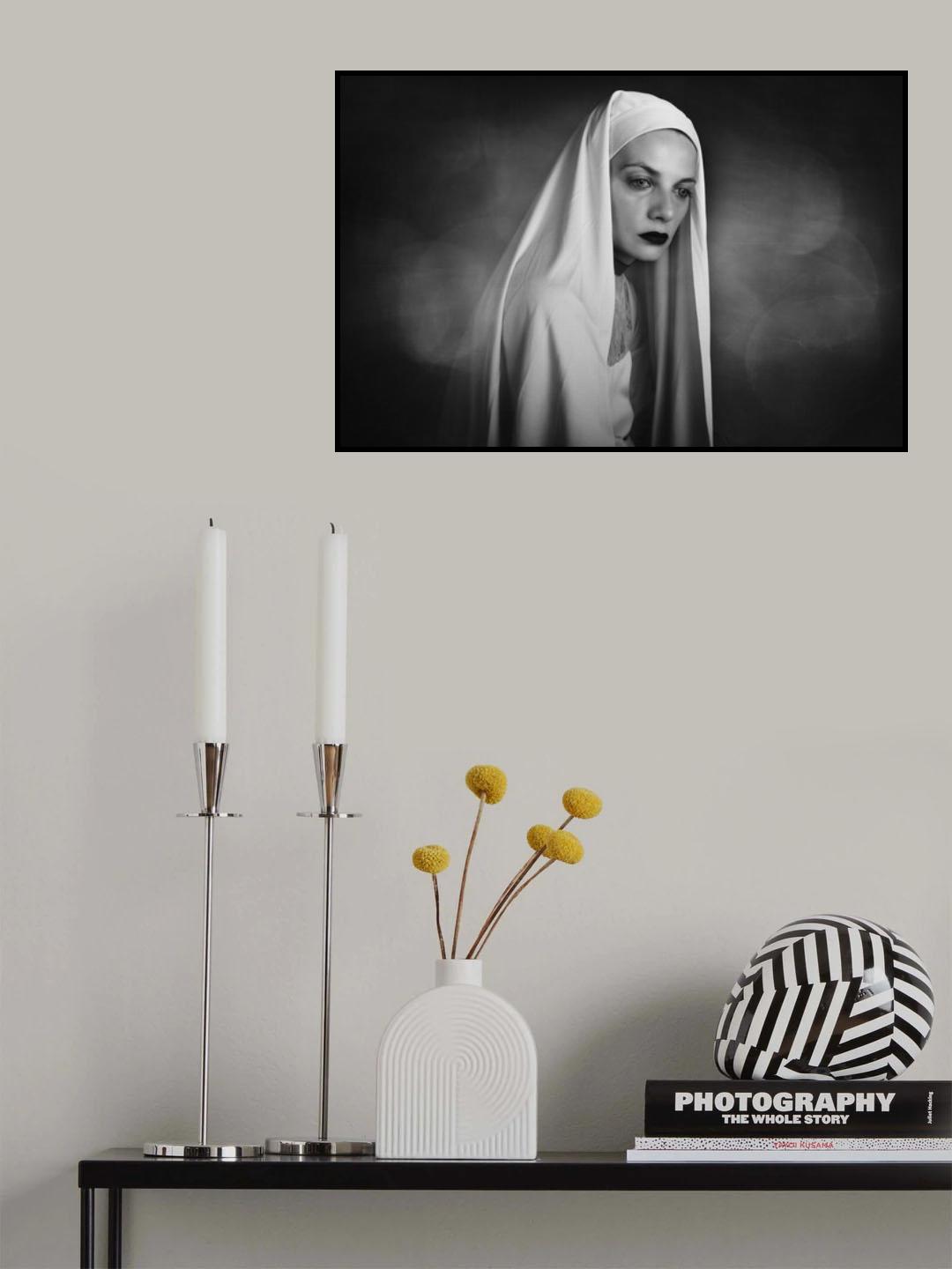 The Nun Poster och Canvastavla