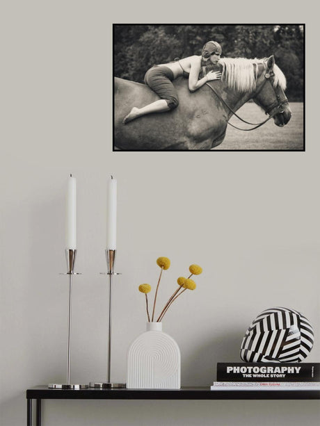 Off to the Races Poster och Canvastavla