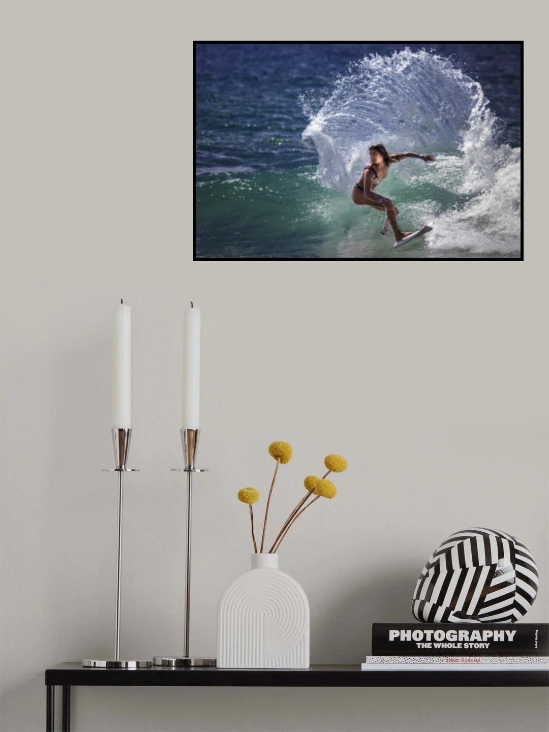 Surfing Girl Poster och Canvastavla