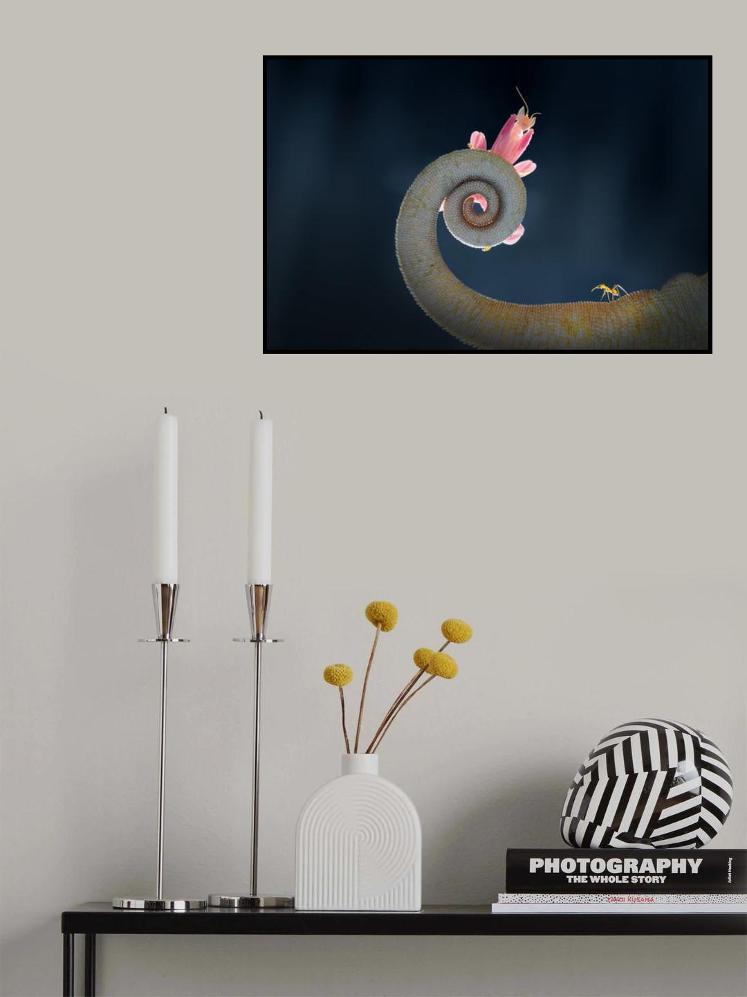 Orchid Mantis with Ant Fire Poster och Canvastavla