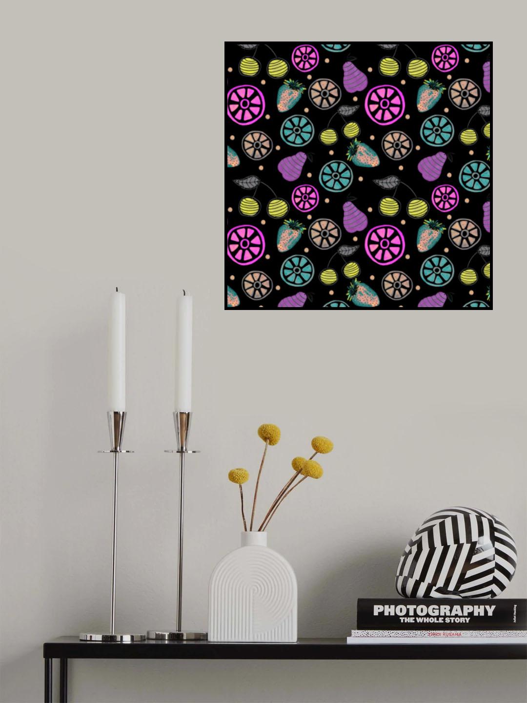 Lavender Green On Black Fruit Bowl Poster och Canvastavla