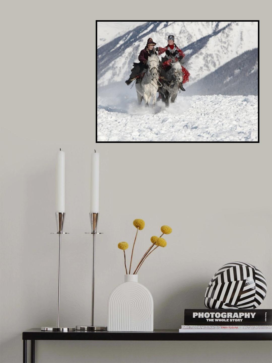 Girl Chasing Poster och Canvastavla