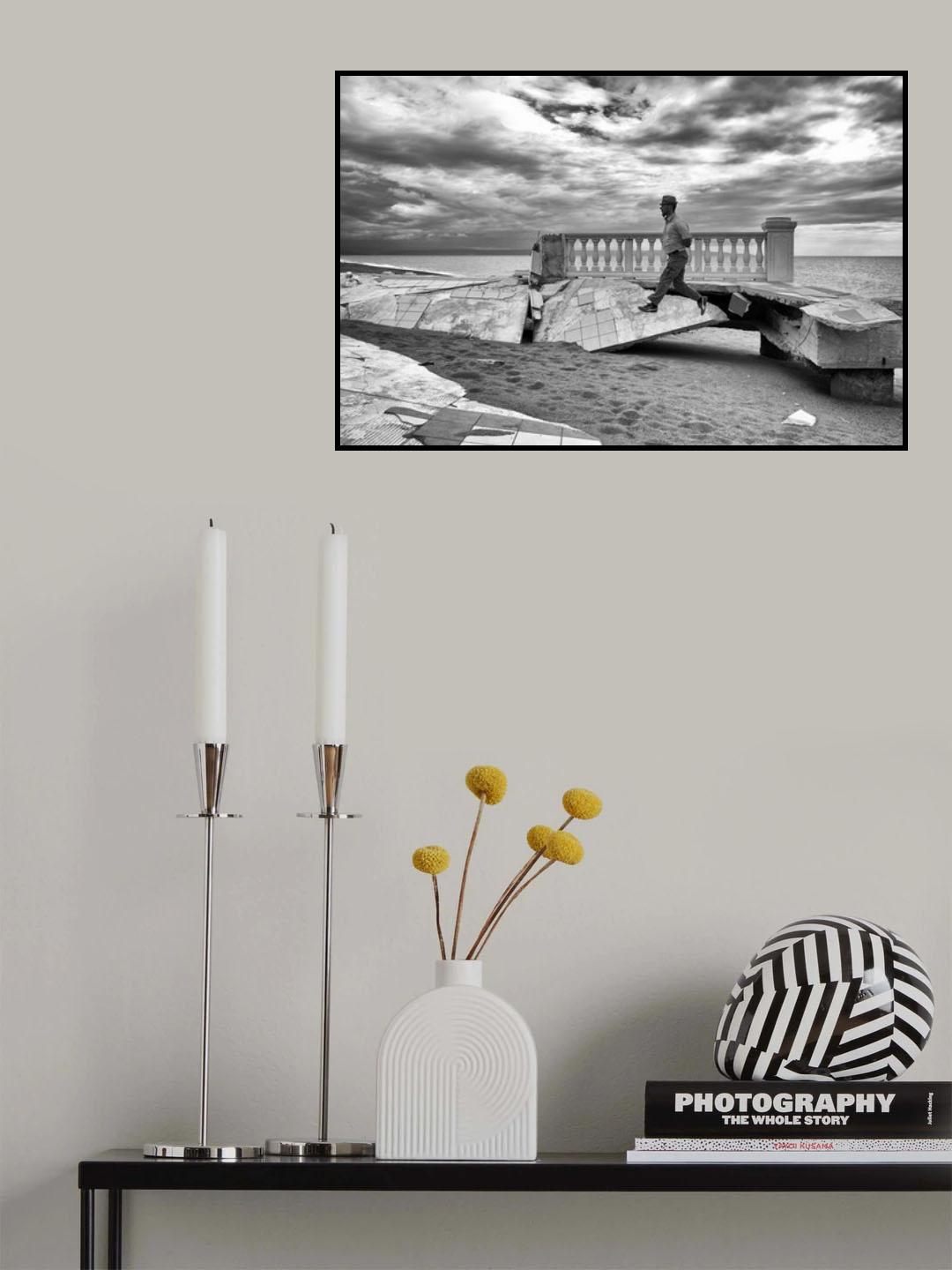 Lost the ground beneath me. Poster och Canvastavla