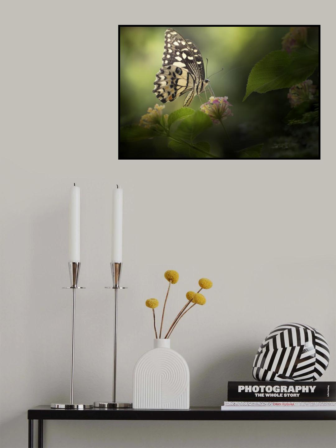 Painted Lady Butterfly On Beautiful Scene Poster och Canvastavla