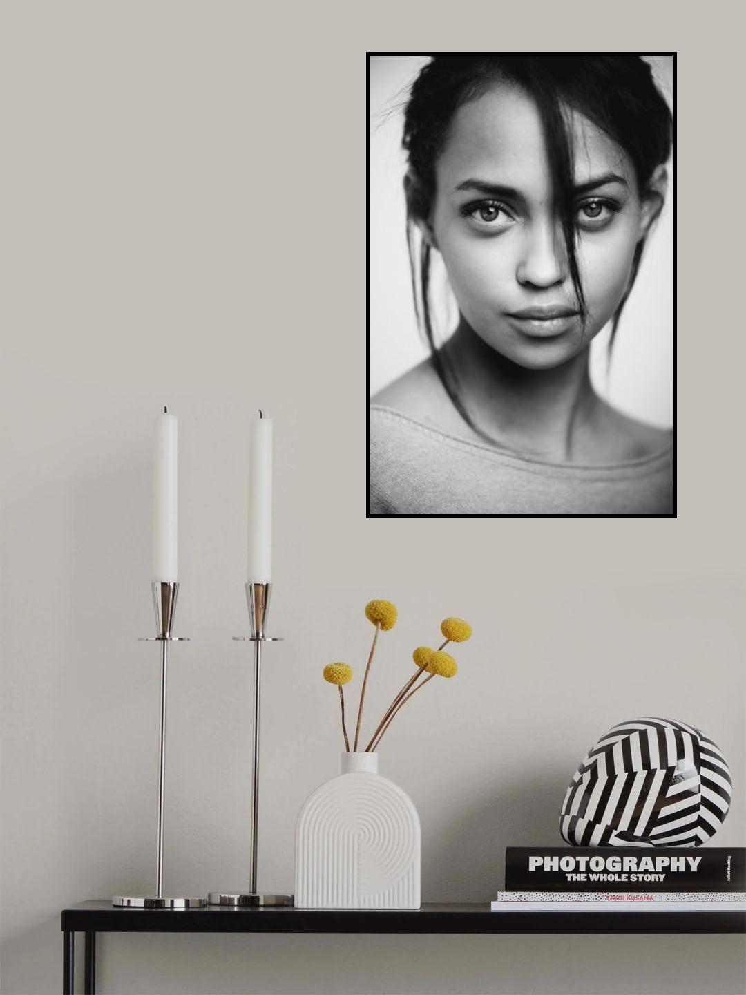 Yasmine IV Poster och Canvastavla
