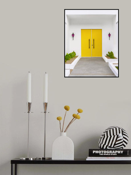 Yellow Doors in Palm Springs Poster och Canvastavla