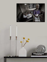 A grandmother takes her granddaughter to visit her sick daughter - Ghana Poster och Canvastavla
