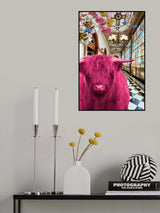 Pinkie Moo Cow went to the Palace Poster och Canvastavla