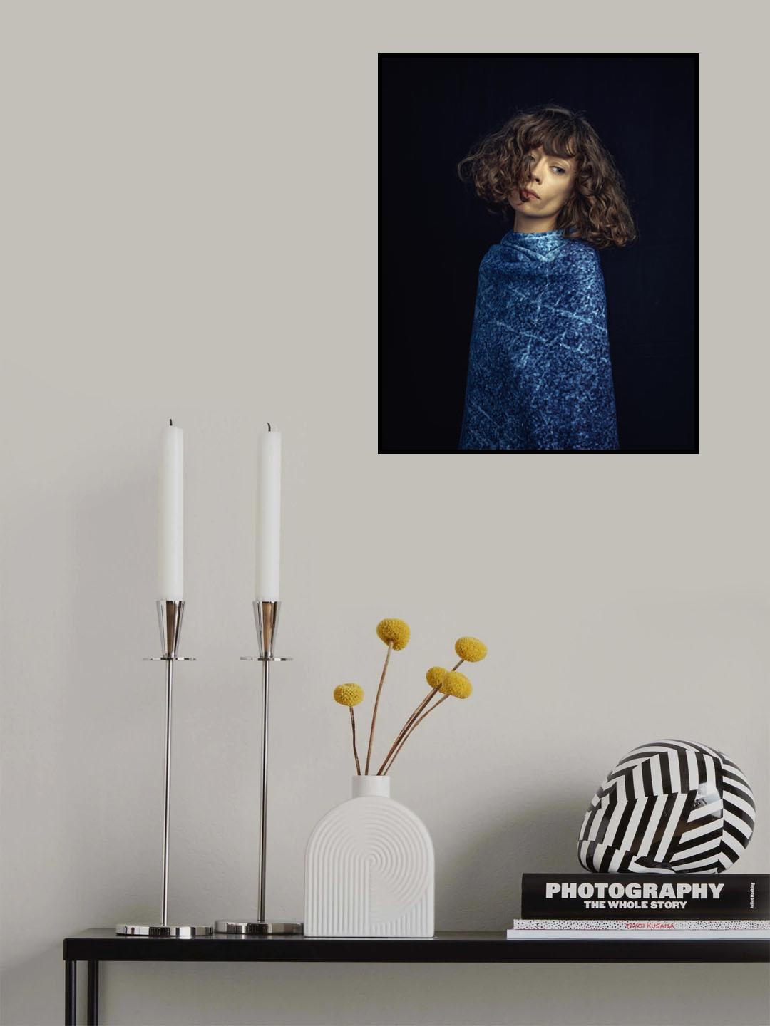 Helen in the blue Poster och Canvastavla
