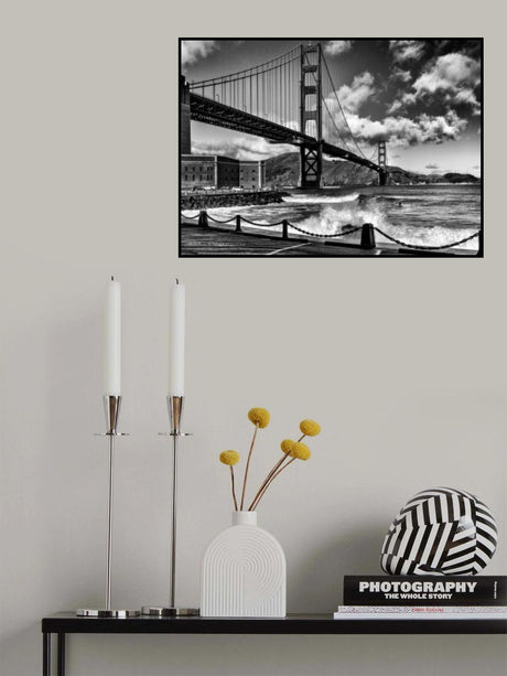 Surfing under the Golden Gate Bridge Poster och Canvastavla