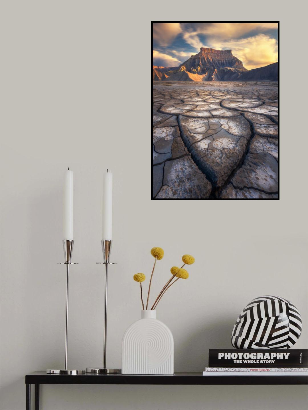 Butte and Mud Cracks Poster och Canvastavla